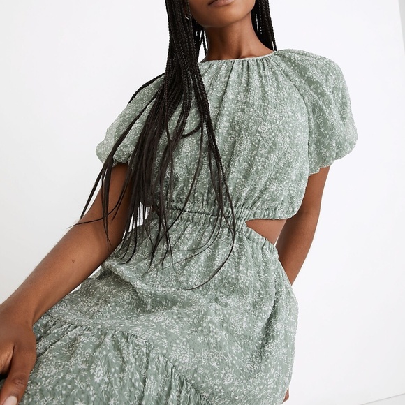 Madewell | Seersucker Puff-Sleeve Cutout Midi Dress in Piazza Floral - Picture 8 of 9